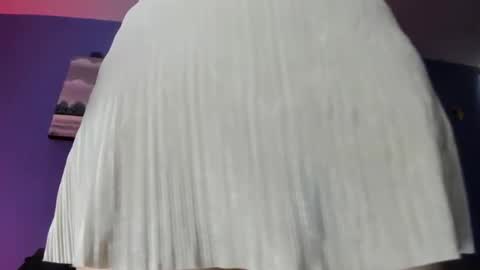 Adelle online show from 02.05.25