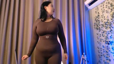 Snapshot of adellene chatting on 10.28.25 mostly online 22-04 gmt3 subscribe to tg chanel   online show from 10.28.25