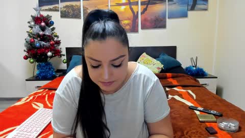 Adellineee online show from 12.24.24