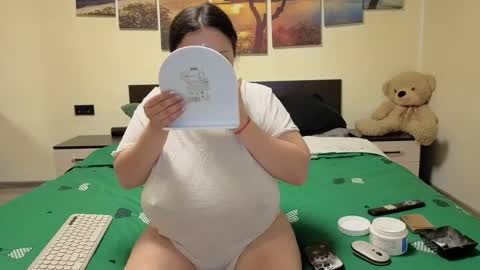 Adellineee online show from 04.03.26