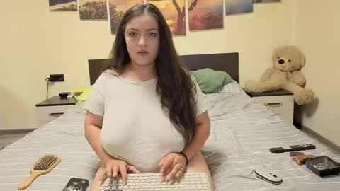 Snapshot of adellineee chatting on 05.22.26 Adellineee online show from 05.22.26