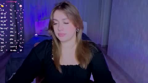 Snapshot of adelynnn chatting on 09.20.25 Ada online show from 09.20.25