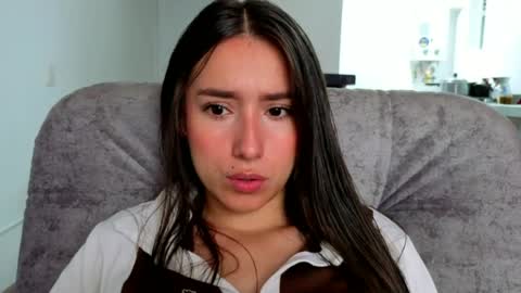 Snapshot of adhara_kitten chatting on 04.17.26 Adhara online show from 04.17.26