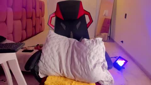 adonis_hot_xx online show from 12.04.25