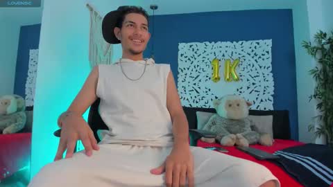 adonis_wb online show from 11.12.25