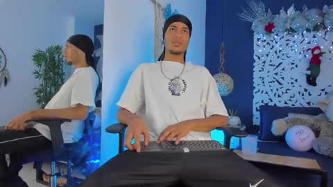 adonis_wb online show from 12.03.25