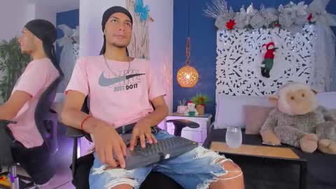 adonis_wb online show from 12.04.25