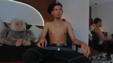 adonis_wb online show from 12.14.25