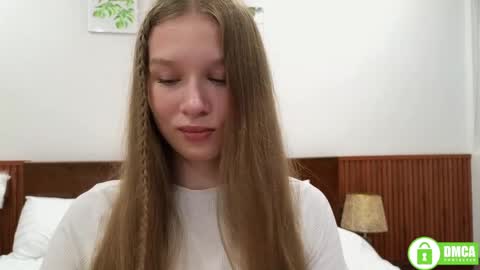 Lia  online show from 04.15.26