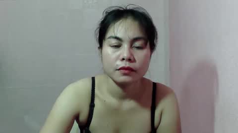 Snapshot of adorned_avah chatting on 12.11.24 Eve online show from 12.11.24