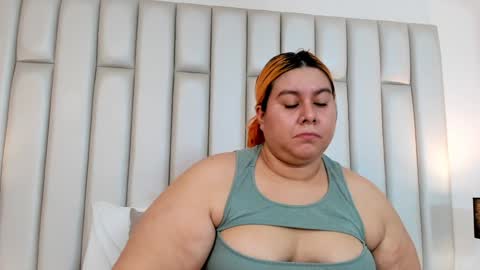 ANDREA PEREZ online show from 02.06.25