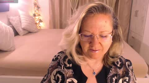 Cryna online show from 01.10.25