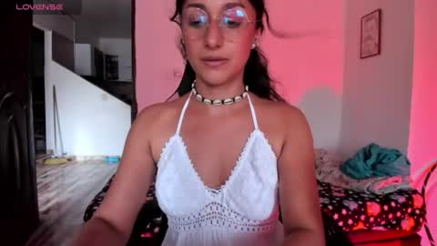 Snapshot of adrena_10 chatting on 06.11.26 Adrena10 online show from 06.11.26