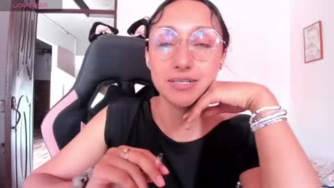 Snapshot of adrena_10 chatting on 06.12.26 Adrena10 online show from 06.12.26
