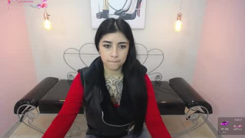 Snapshot of adri_gomez_1 chatting on 04.26.26 Adri online show from 04.26.26