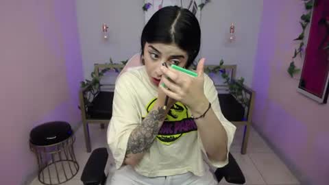 Snapshot of adri_gomez_1 chatting on 07.18.26 Adri online show from 07.18.26