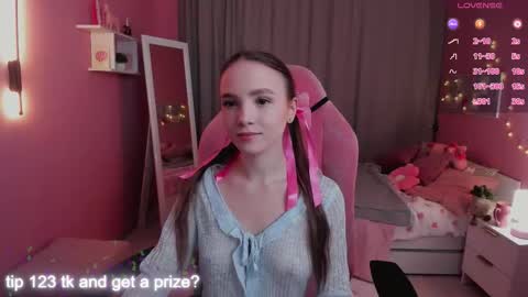 Snapshot of adria_arjona chatting on 01.18.26 Eva online show from 01.18.26