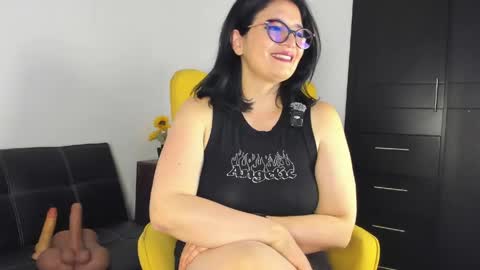 Snapshot of adriana71 chatting on 05.15.26 Adriana online show from 05.15.26