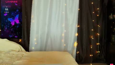 Snapshot of adriana_sweet_24 chatting on 07.25.26 Adriana Sweet 24 online show from 07.25.26