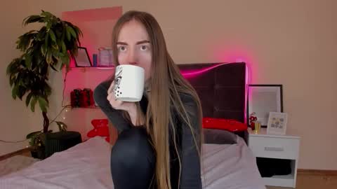 Snapshot of adrianacult chatting on 01.07.26 Adriana online show from 01.07.26