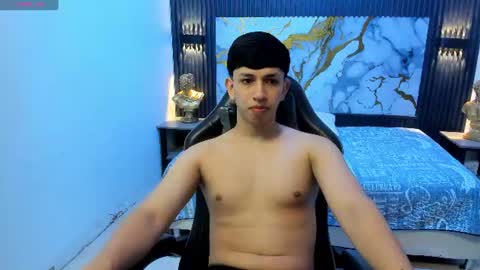 Snapshot of adrianfranko chatting on 06.17.26 Adrian Franco online show from 06.17.26