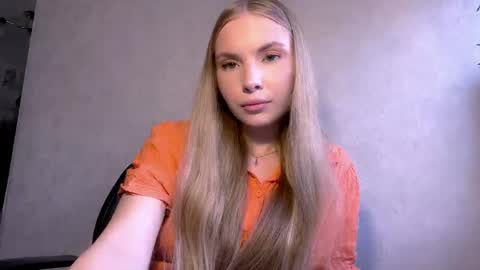 Snapshot of adriannemuldowney chatting on 05.20.26 Caroline online show from 05.20.26