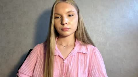 Snapshot of adriannemuldowney chatting on 08.03.26 Caroline online show from 08.03.26
