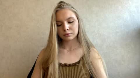 Snapshot of adriannemuldowney chatting on 08.04.26 Caroline online show from 08.04.26
