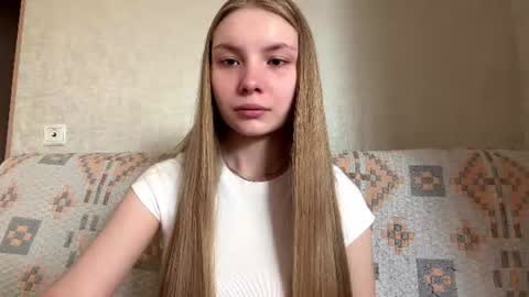 Snapshot of adriannemuldowney chatting on 08.08.26 Caroline online show from 08.08.26
