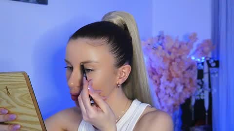 Aelia online show from 03.27.26