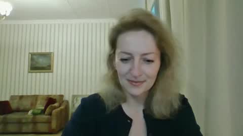 Snapshot of aeroliss chatting on 05.20.26 aeroliss online show from 05.20.26