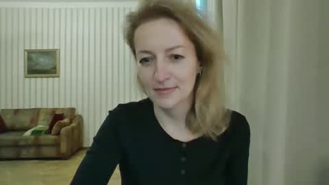Snapshot of aeroliss chatting on 05.23.26 aeroliss online show from 05.23.26
