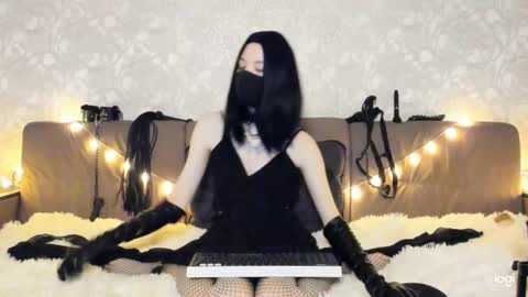 Snapshot of aesthetic_being chatting on 01.06.25 Tiana online show from 01.06.25