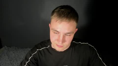 Snapshot of aevrion chatting on 04.14.26 Evan online show from 04.14.26