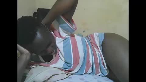 Snapshot of african_pussy2 chatting on 12.17.25 african_pussy2 online show from 12.17.25