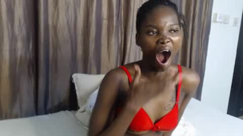 Snapshot of africana_slimqueen chatting on 07.11.26 africana_slimqueen online show from 07.11.26