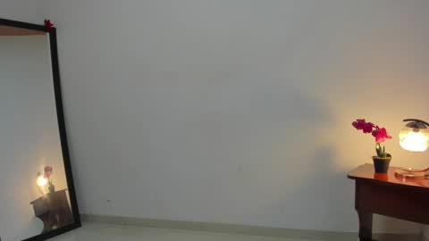 Lorena online show from 02.12.25