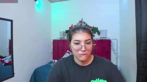 Snapshot of afroditaandsoffi chatting on 12.24.24 Afrodita Chery y Hermione online show from 12.24.24