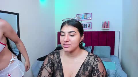 Snapshot of afroditaandsoffi chatting on 01.17.25 Afrodita Chery y Hermione online show from 01.17.25