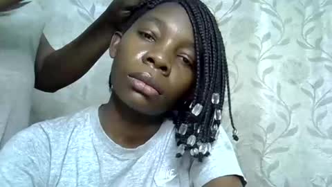 pink  and josphen online show from 03.02.25