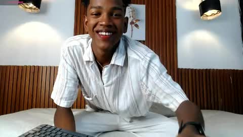 Snapshot of afrowayuu chatting on 05.18.26 afrowayuu online show from 05.18.26