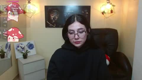 Snapshot of agarycus_ chatting on 10.01.25 Kimberly online show from 10.01.25