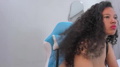 A G A T A  online show from 10.24.25