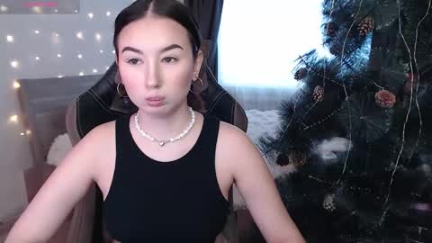 Snapshot of agata_cherry chatting on 12.26.24 Eva online show from 12.26.24