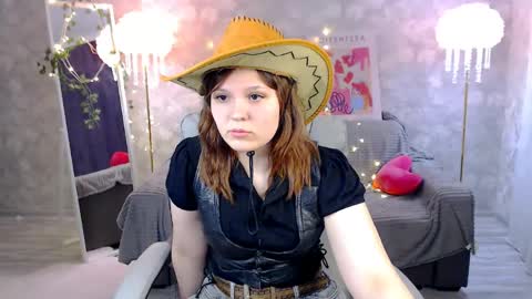 Snapshot of agathaagnia chatting on 05.17.26 agathaagnia online show from 05.17.26