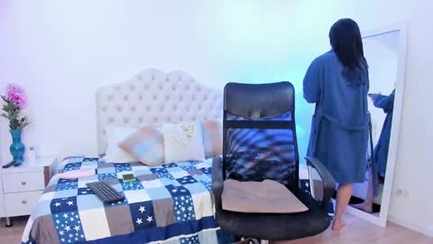 Agatha Mendoza online show from 01.11.25