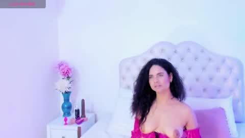 Agatha Mendoza online show from 01.22.25