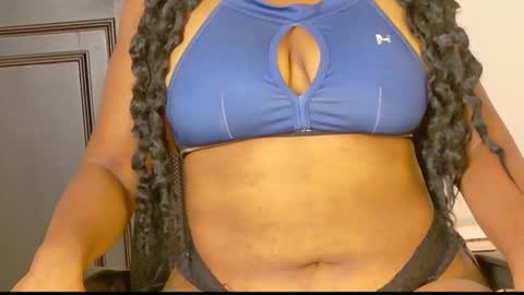 Snapshot of agatharusso chatting on 09.25.25 Agathaa online show from 09.25.25