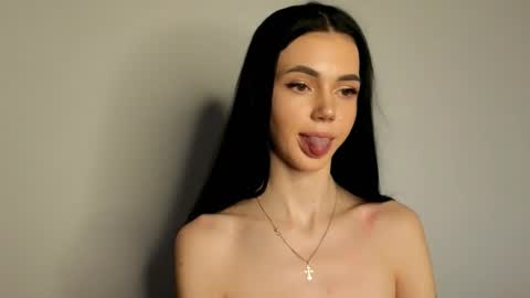 Snapshot of agness_leas chatting on 03.18.26 agness_leas online show from 03.18.26