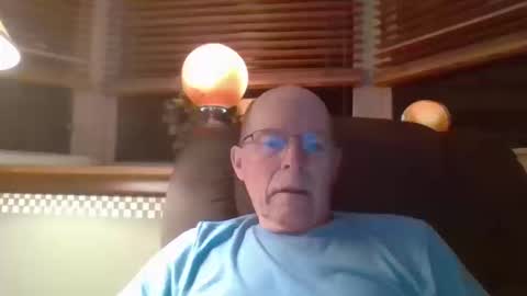 aguynrkfrd online show from 10.10.25